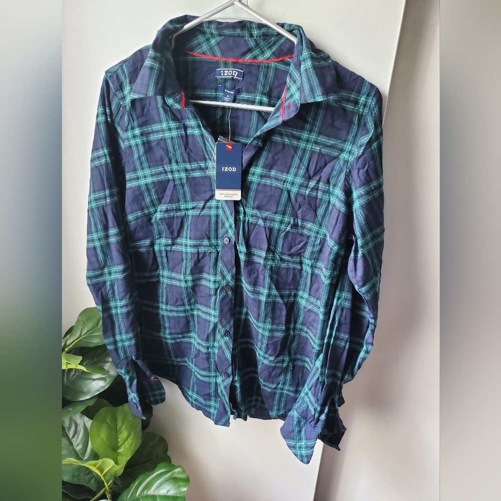 IZOD - Womens - Plaid Button Down Shirt